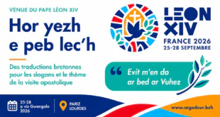 Venue du pape : quand le breton s&rsquo;invite sur les affiches des diocèses